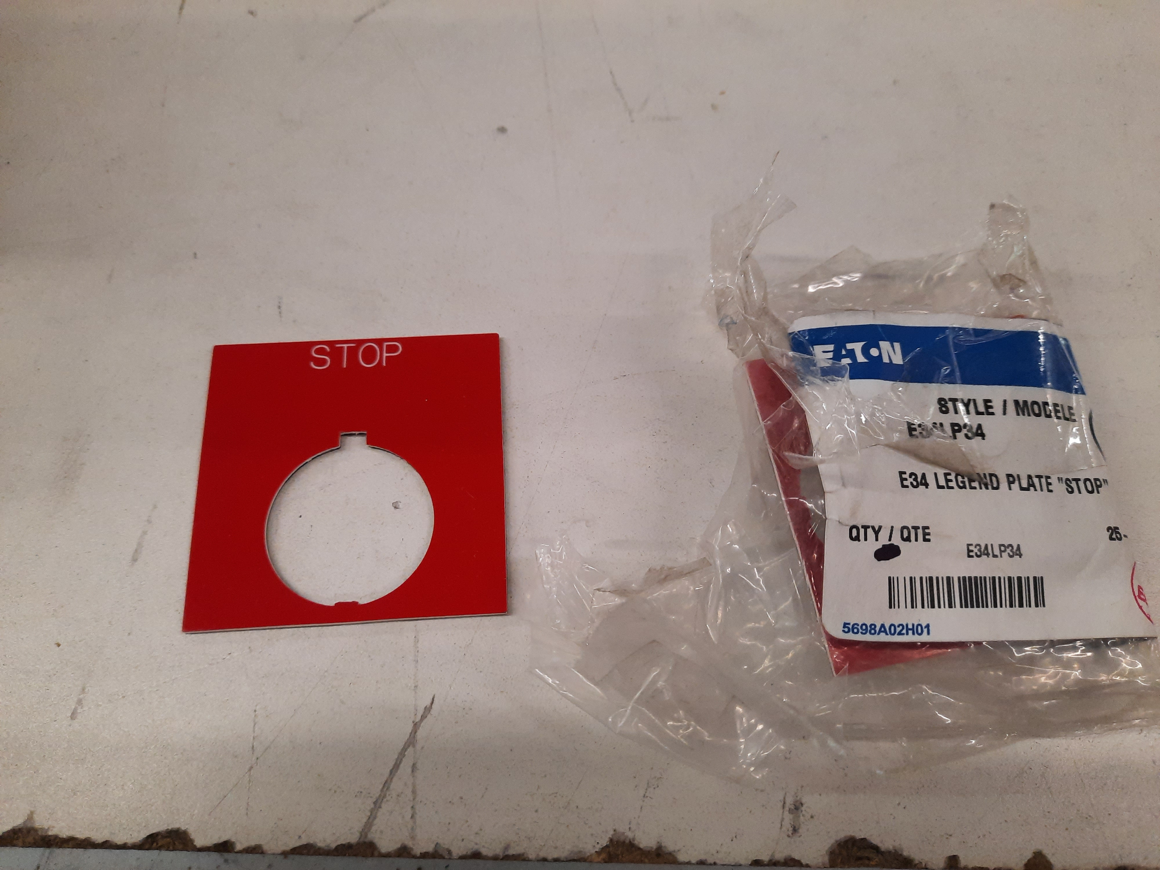 Eaton E34LP34 Pushbuttons Legend Plate Red Eaton E34LP34 Pushbuttons Legend Plate Red