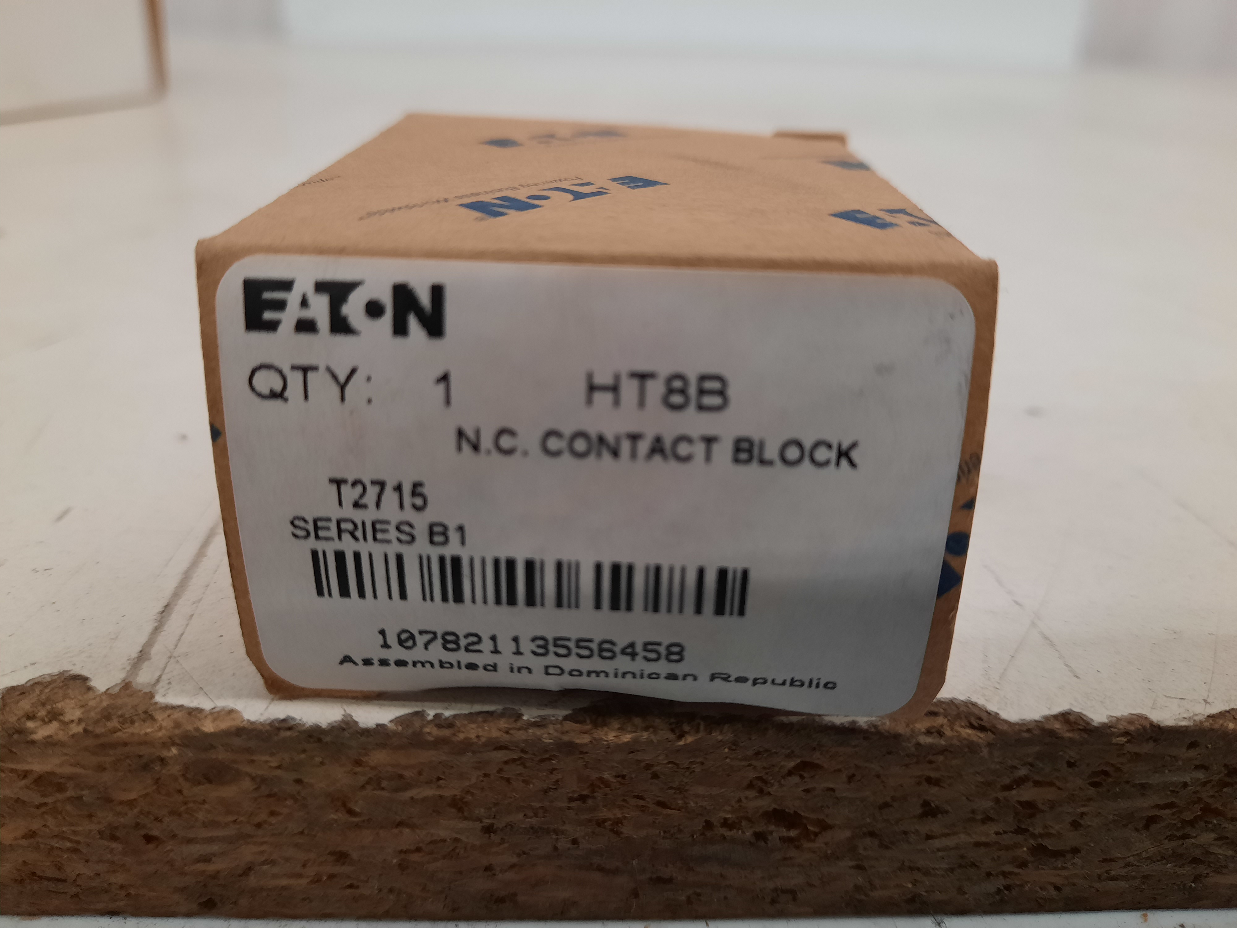 Eaton HT8B Pushbutton Contact Block