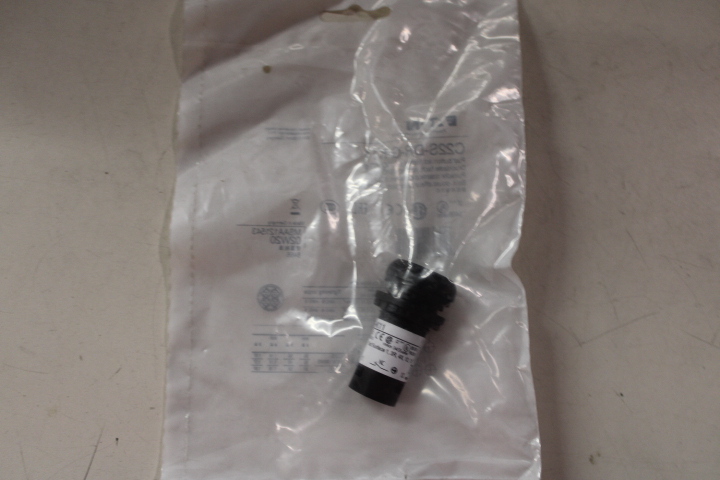 Eaton C22-DL-XW-K10-24 Illuminated Pushbutton