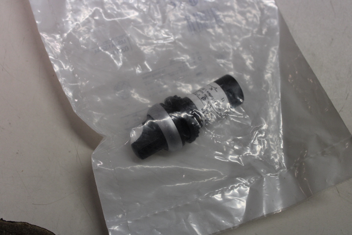 Eaton C22-WK3-K11 Non-Illuminated Selector Switch