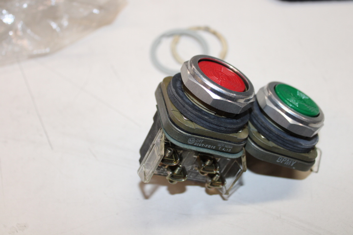 Allen Bradley 800T-FB16 Pushbuttons (Repackaged) Allen Bradley 800T-FB16 Pushbuttons (Repackaged)
