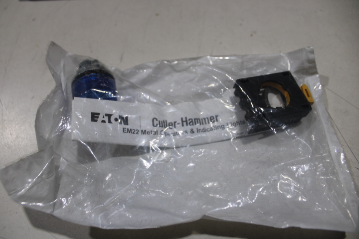 Eaton EM22H6 Pushbuttons EA