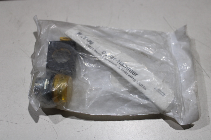 Eaton EM22H4 Pushbutton/Pilot Light/Selector Switch Accy EA
