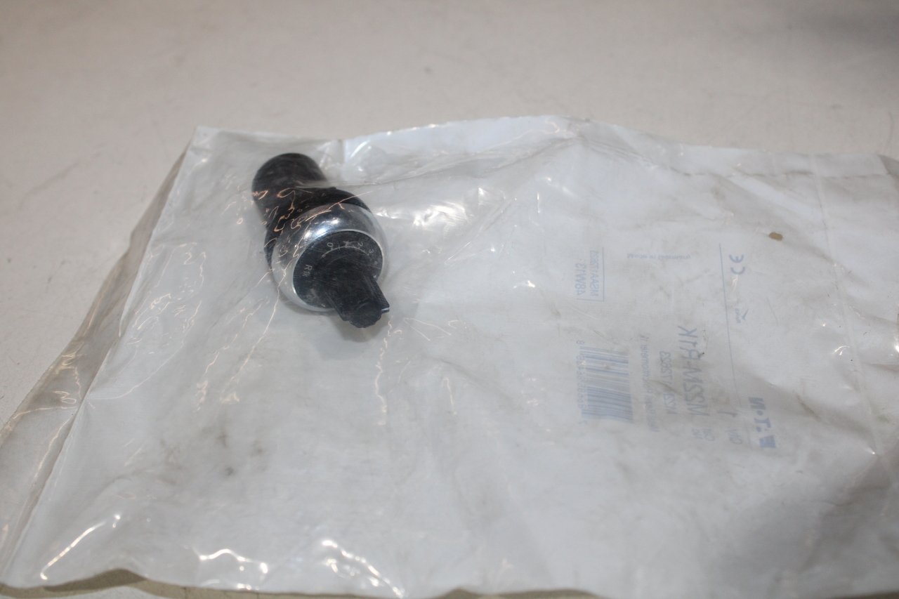 Eaton M22M-R1K Pushbutton/Pilot Light/Selector Switch Accy EA Eaton M22M-R1K Pushbutton/Pilot Light/Selector Switch Accy EA