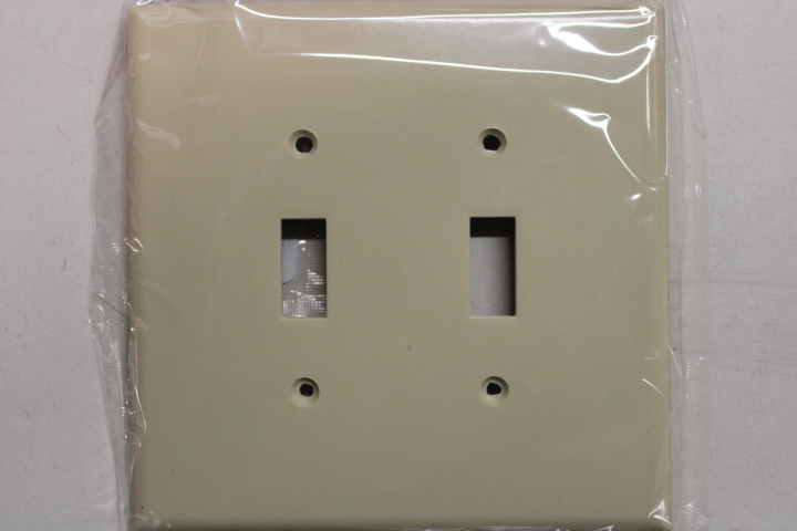 Leviton 85003 Wallplates and Accessories