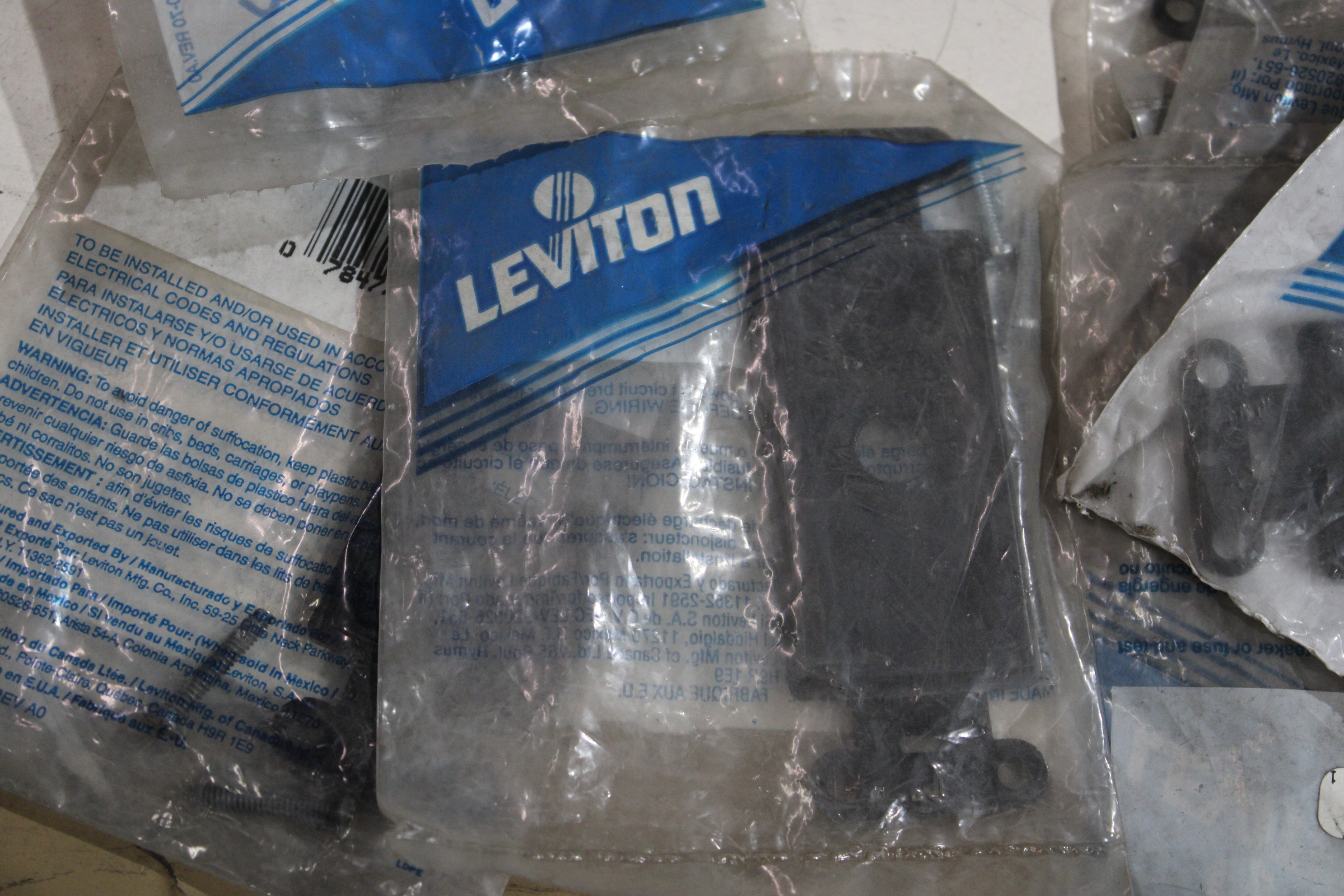 Leviton 360R7WLEV Other Wiring Devices Leviton 360R7WLEV Other Wiring Devices