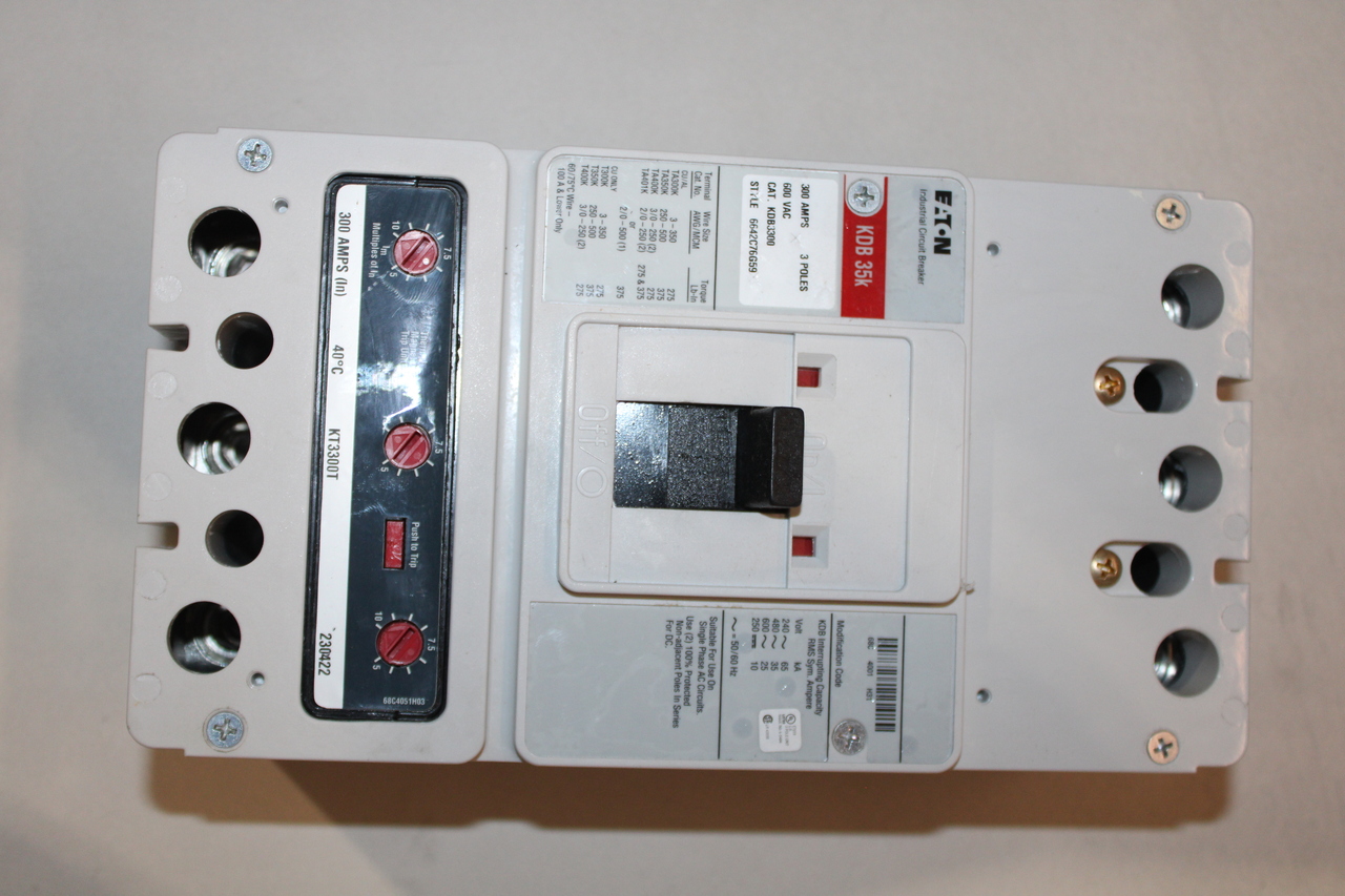 Eaton KDB3300 Non-Interchangeable Trip Circuit Breaker
