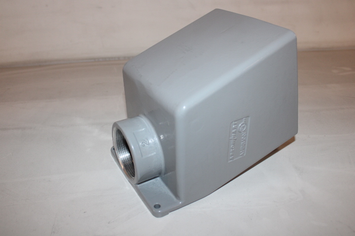 Arrow Hart AHBB100 Pin and Sleeve Inlet/Receptacle Back Box