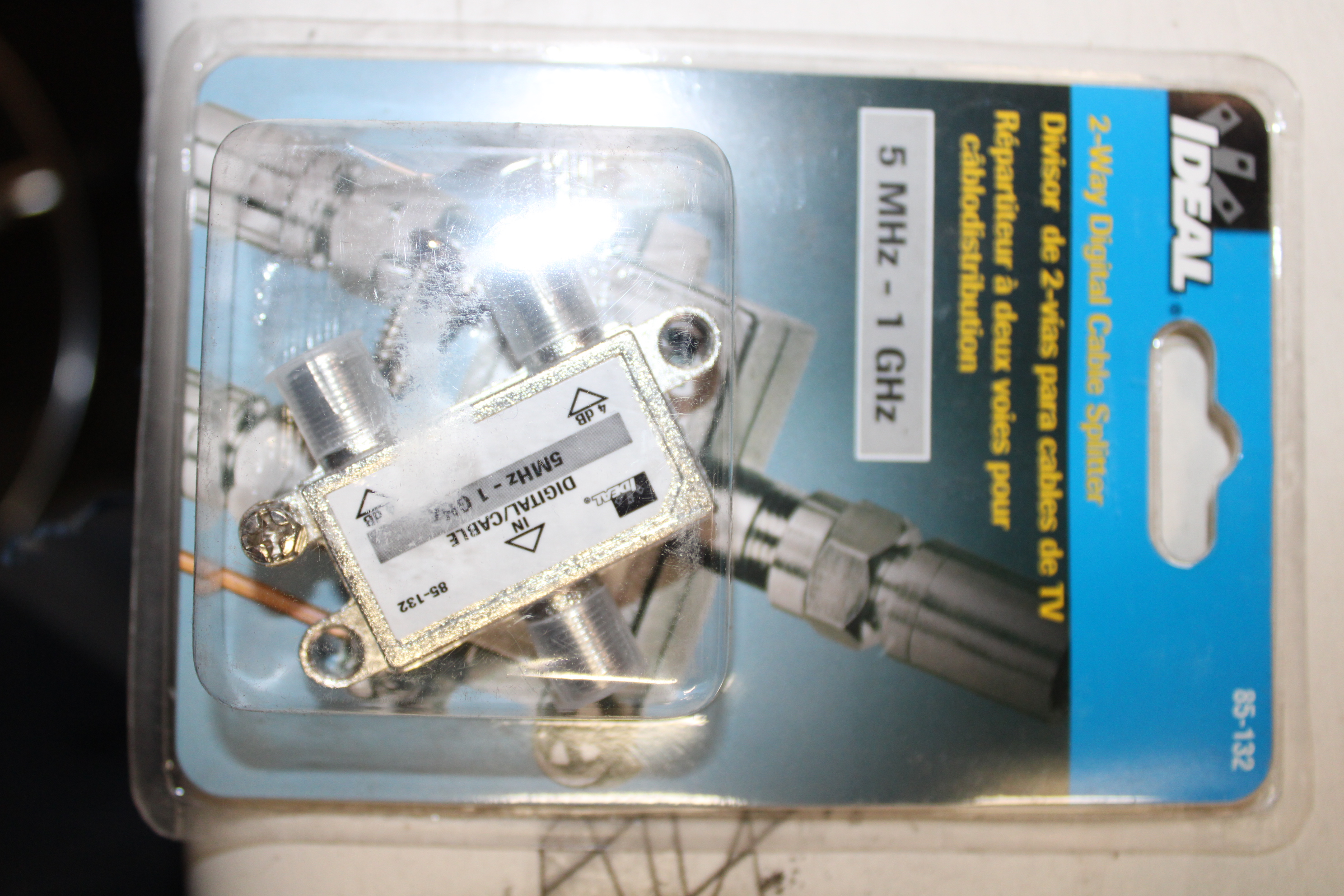 IDEAL Electrical 85-132 Coaxial Cable Splitter