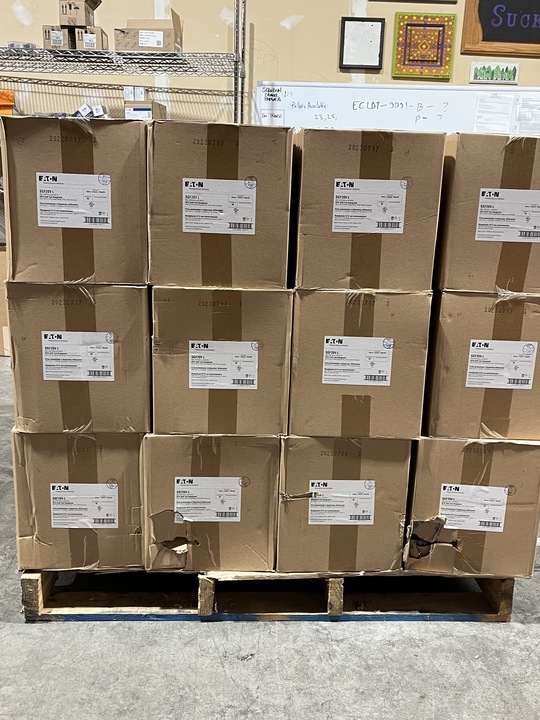 Eaton ECLOT-0132-P-SGF20V-L Outlets