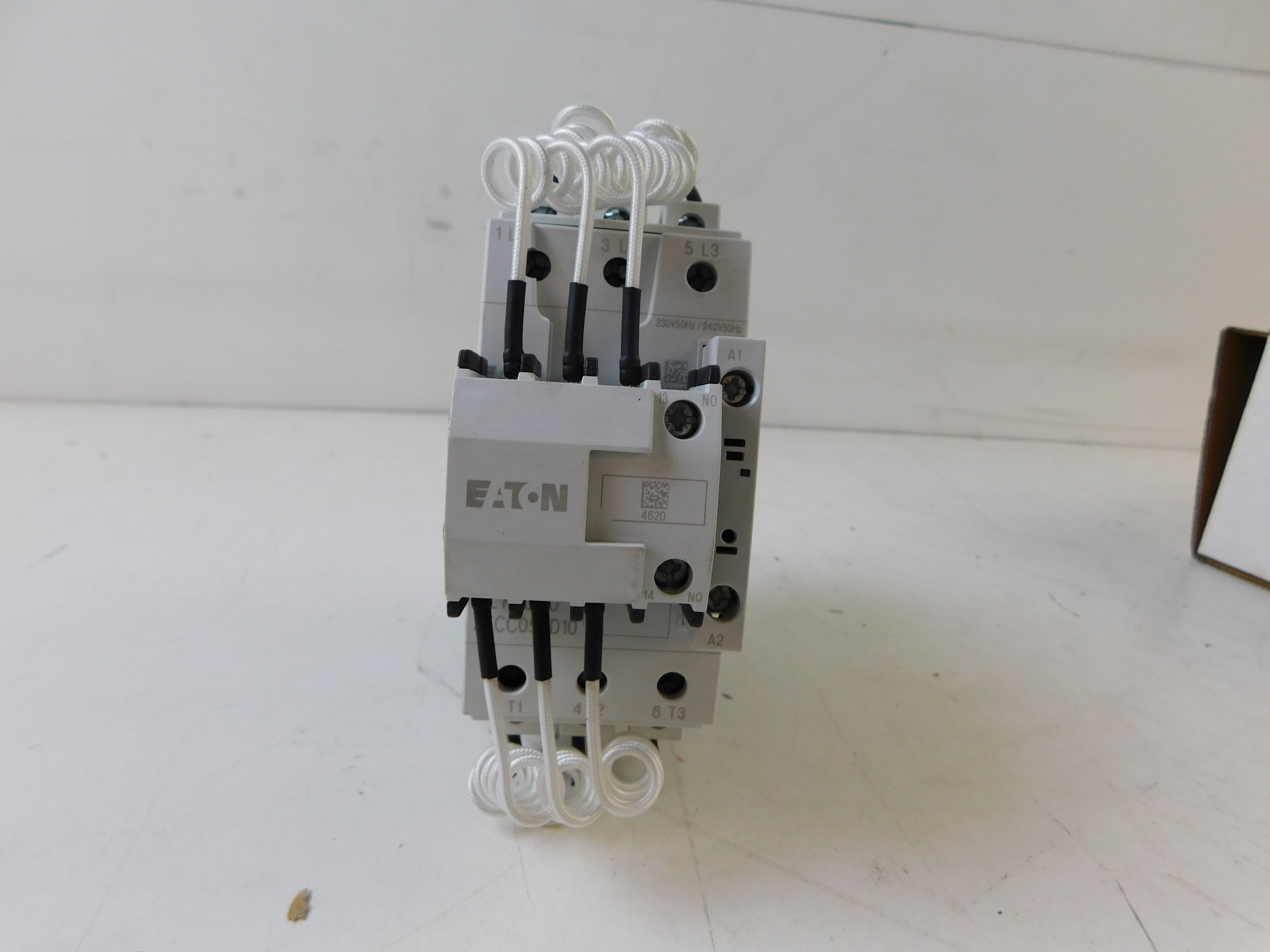 Eaton XTCC050D10 Other Contactors Capacitor Contactor 120V 50/60Hz D Frame 1NO (Repackaged)