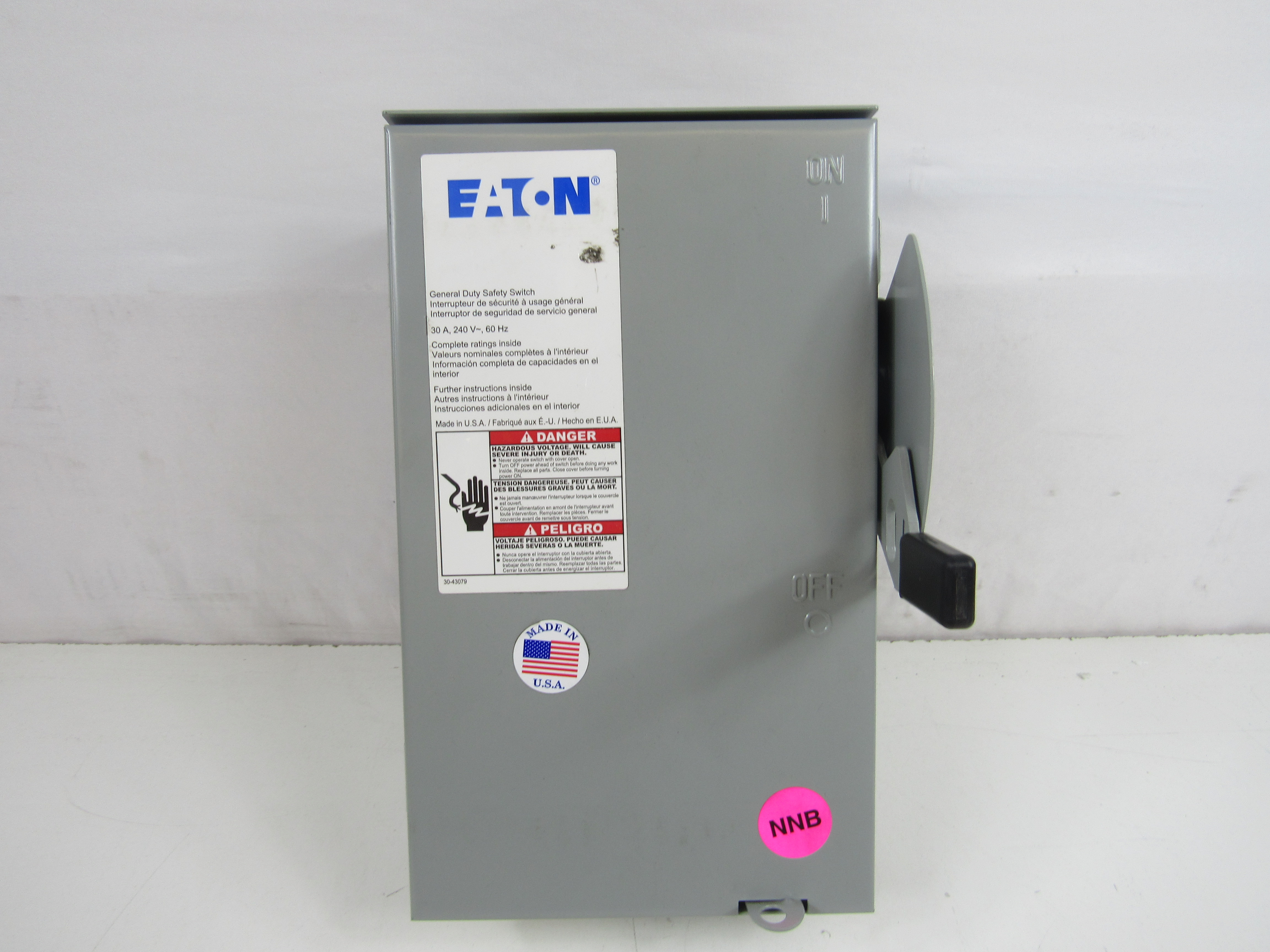 Eaton DG221NRB Single Throw Safety Switch (Repackaged)
