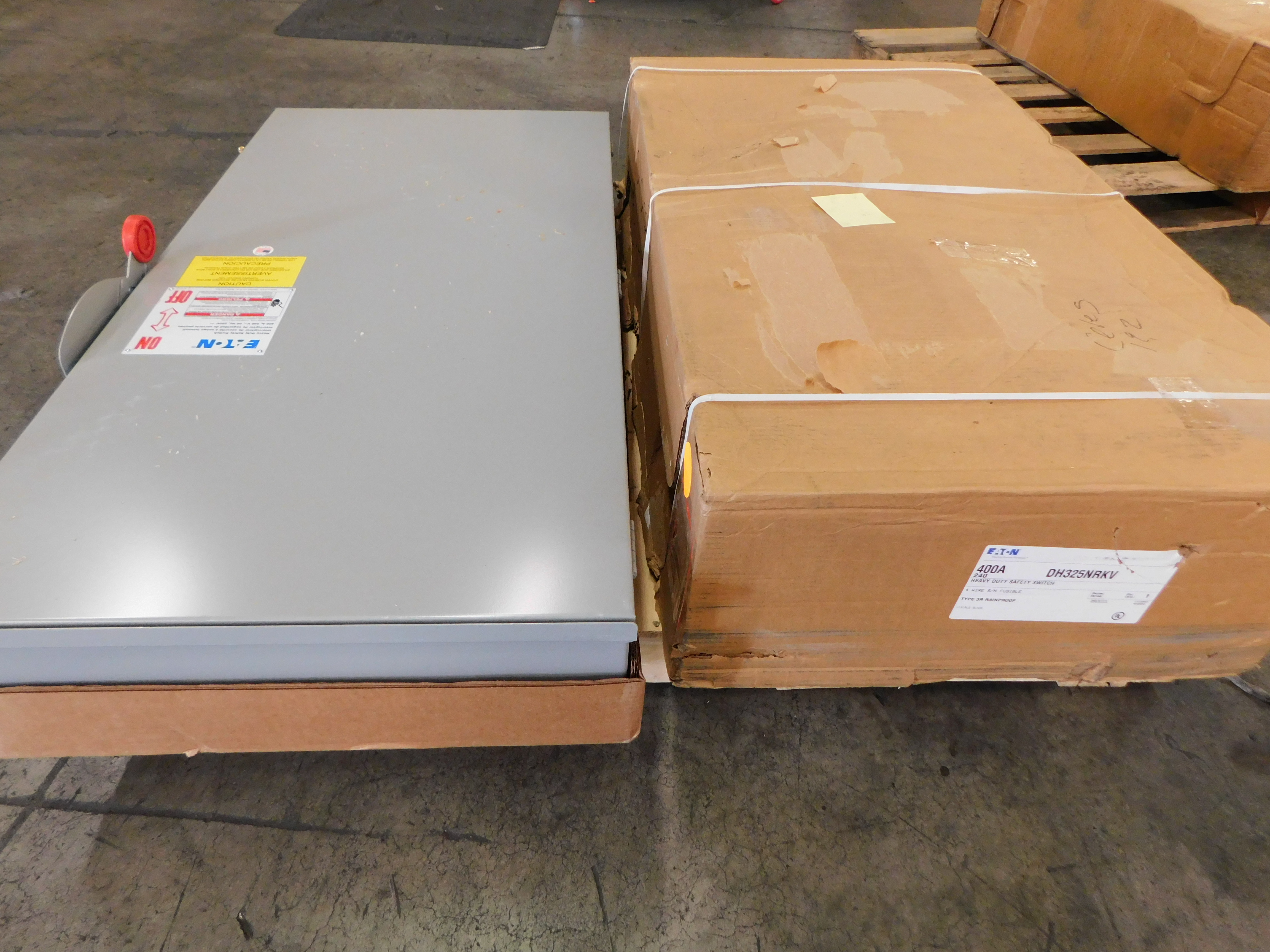 Eaton DH325NRKV Safety Switches