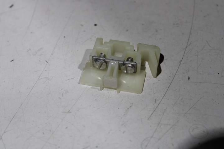 Square D 9080GA3 Terminal Blocks (Damaged, For Parts or Repair) Square D 9080GA3 Terminal Blocks (Damaged, For Parts or Repair)