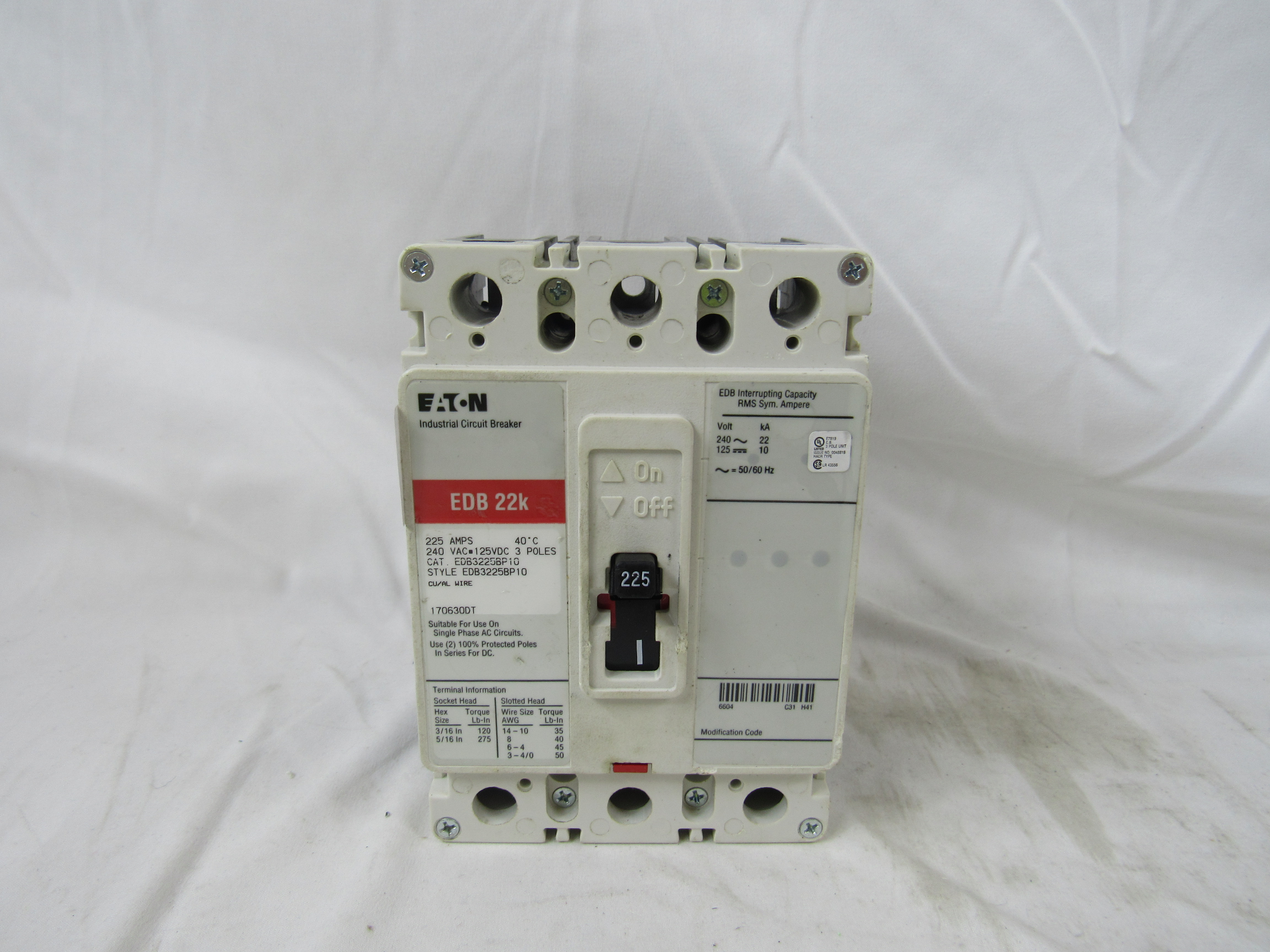 Eaton EDB3225 Non-Interchangeable Trip Circuit Breaker (Used)