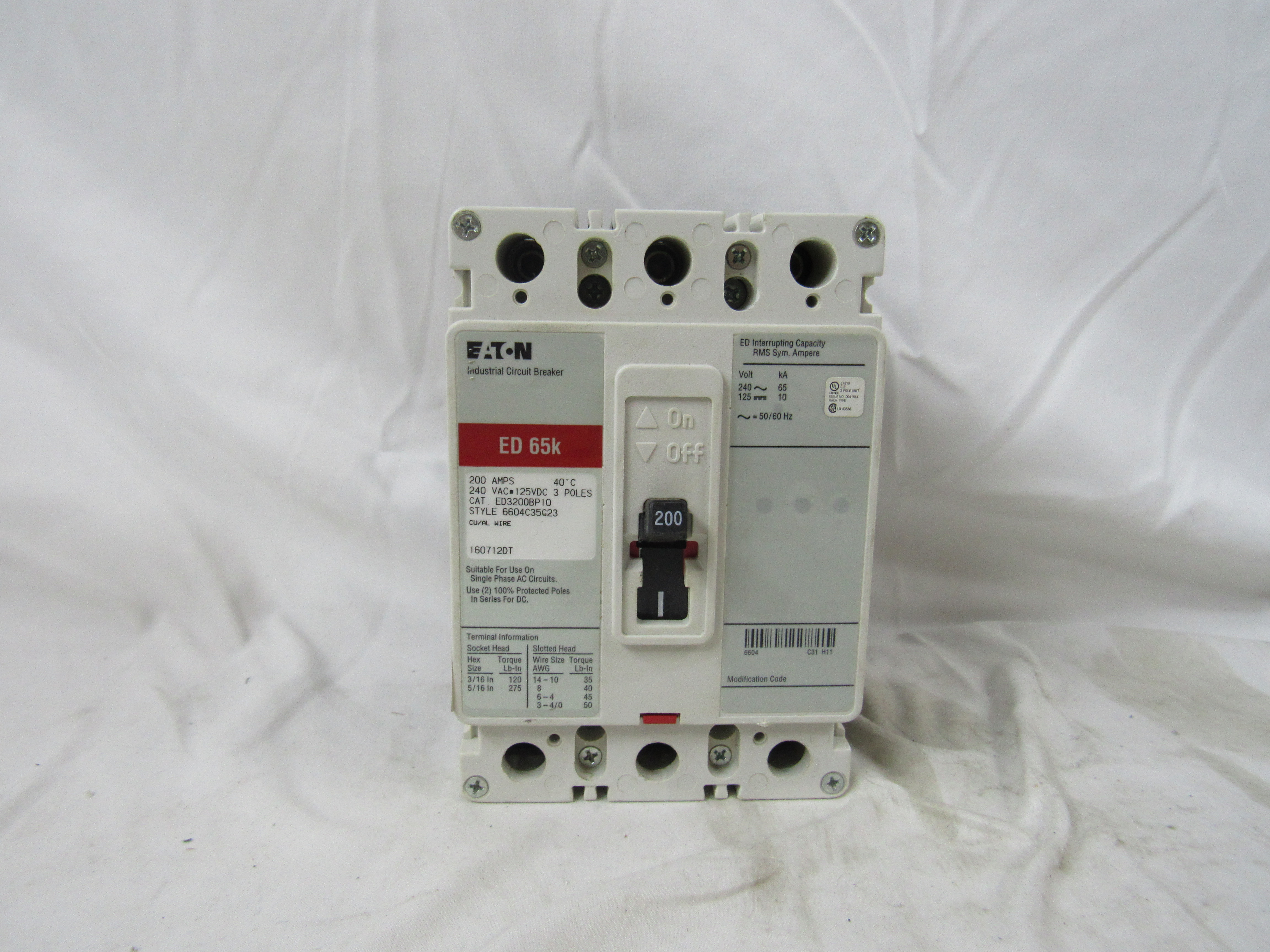 Eaton ED3200 Non-Interchangeable Trip Circuit Breaker (Used)