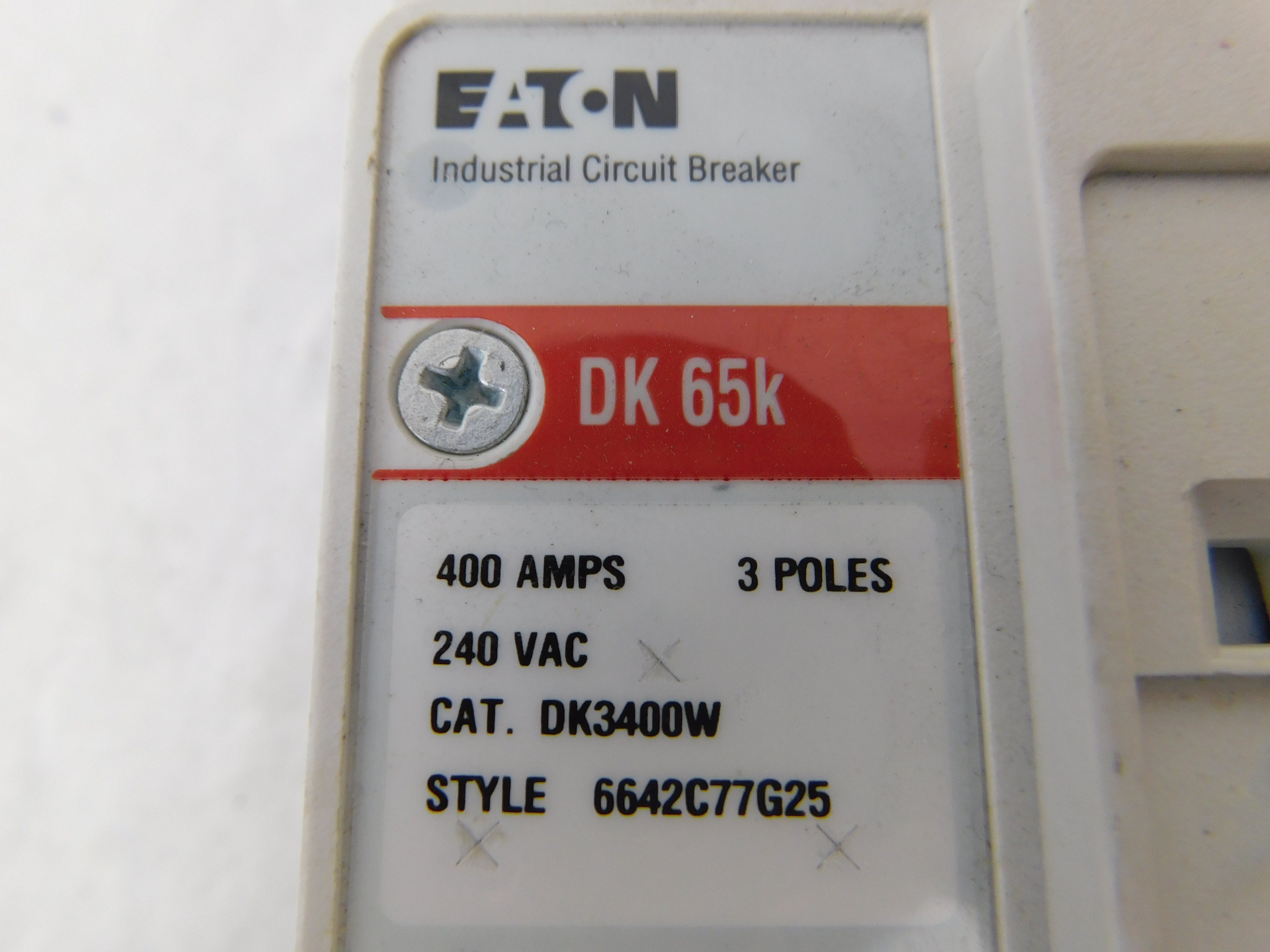 Eaton DK3400W Non-Interchangeable Trip Circuit Breaker (Used)