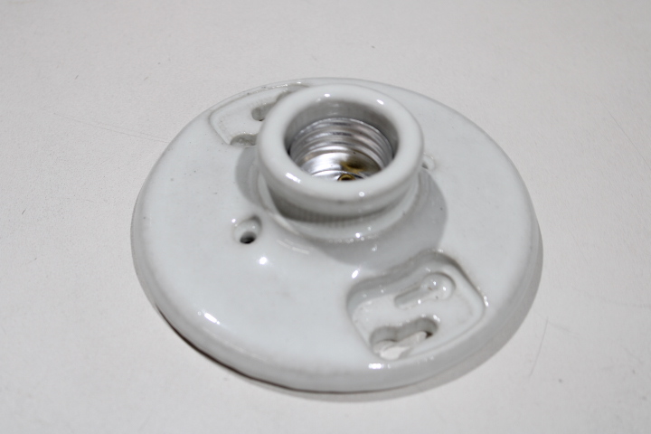 Arrow Hart 604-SP Receptacle Lampholder (Aesthetic Defect)