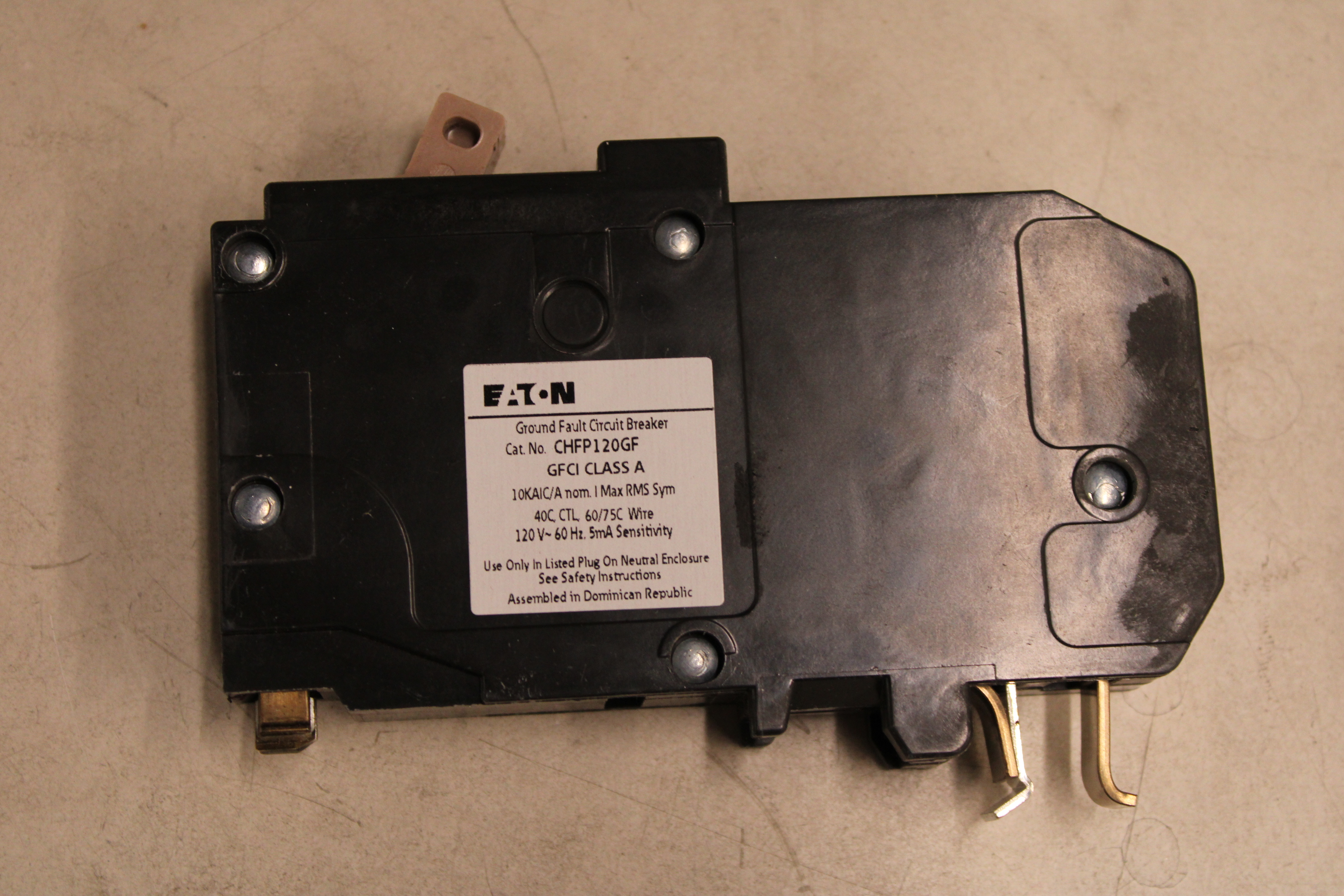 Eaton CHFP120GF Ground Fault Circuit Breaker