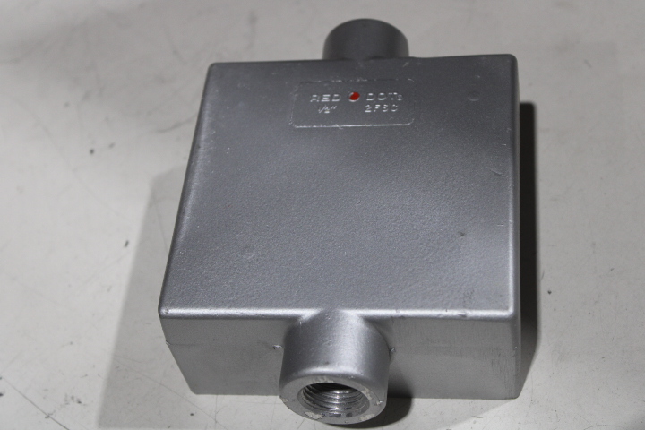 Red Dot 2FSC-1/2 Outlet Boxes/Covers/Accessories (Repackaged)