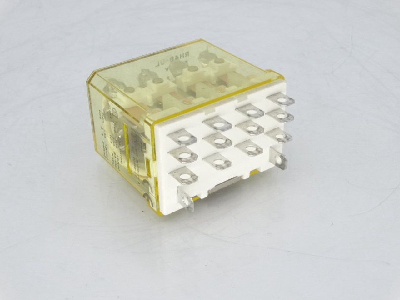 Idec RH4B-ULDC24V Relays