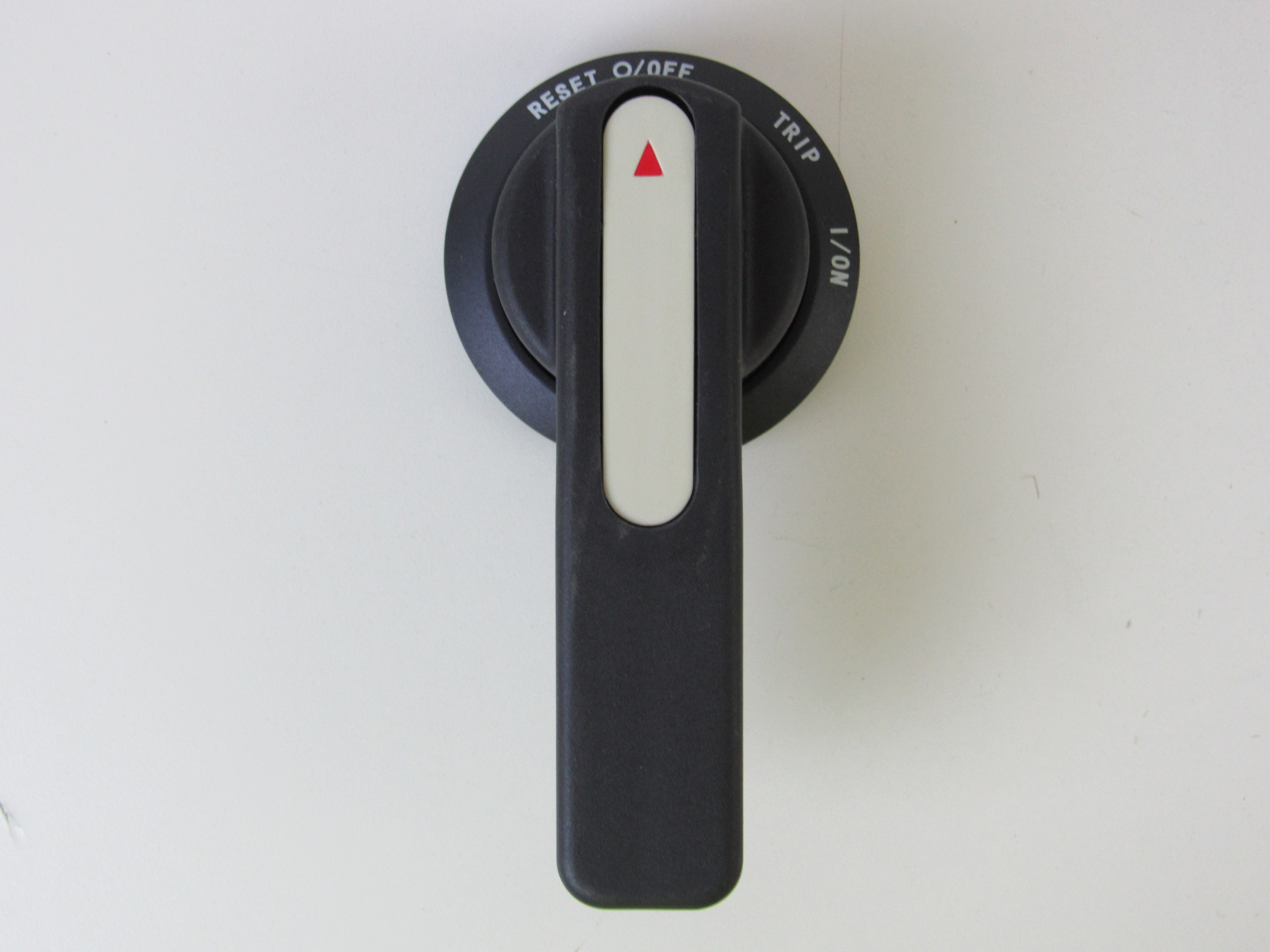 Cutler-Hammer MHMVD12B Circuit Breaker Accessories