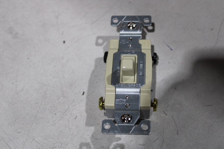 Arrow Hart CS420V-BU AC Toggle Switch