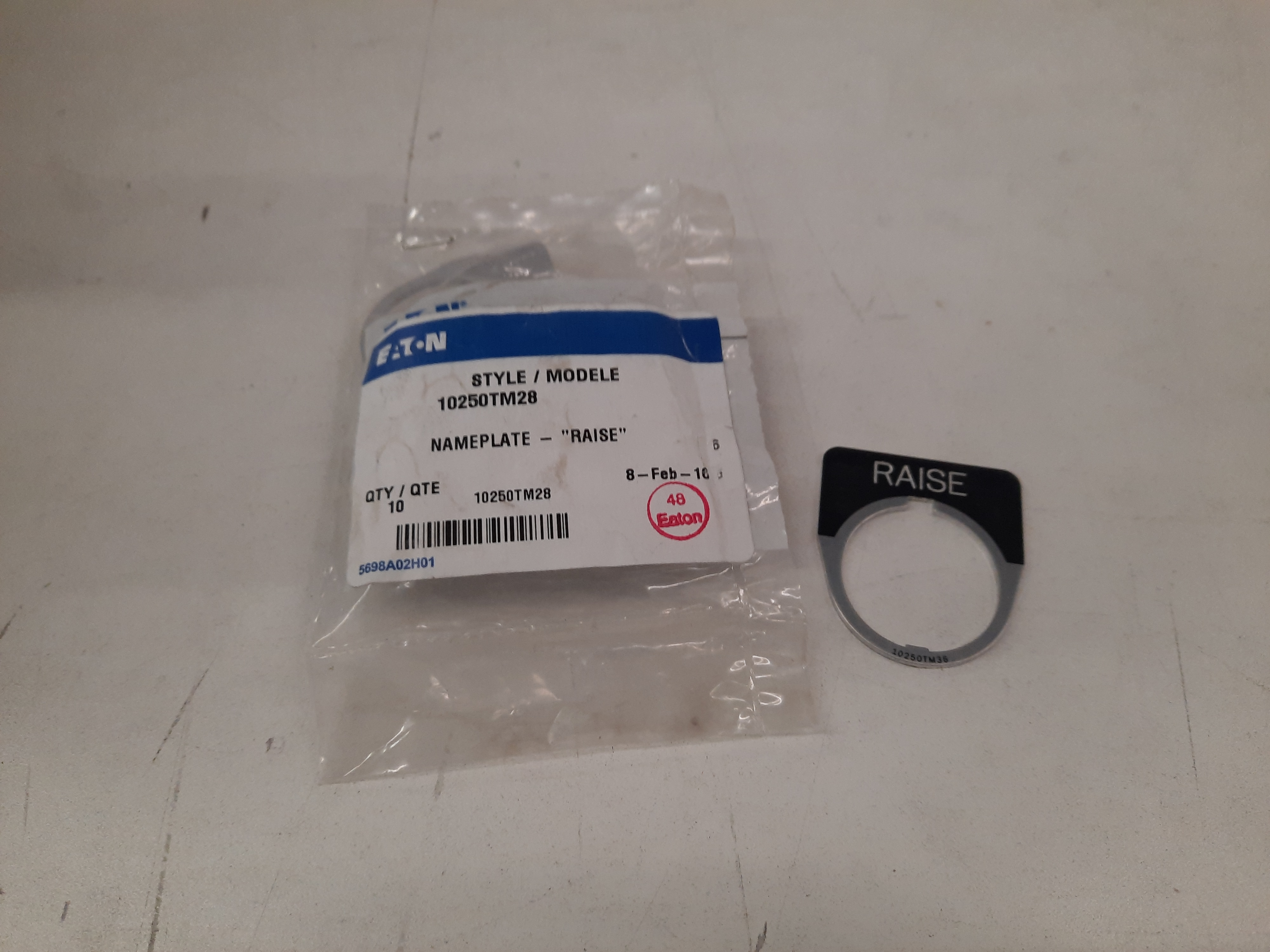 Eaton 10250TM28 Pushbuttons Legend Plate Black