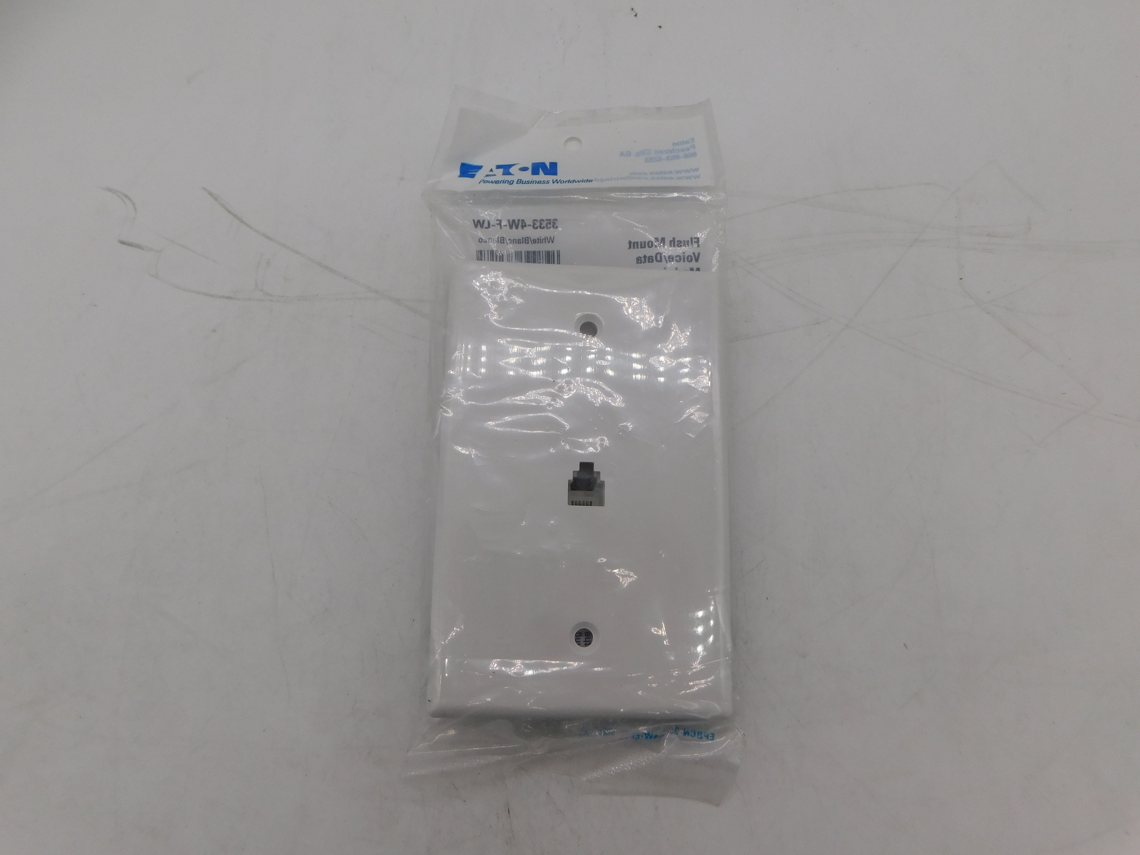 Eaton 3533-4W-F-LW Other Network Devices and Accessories