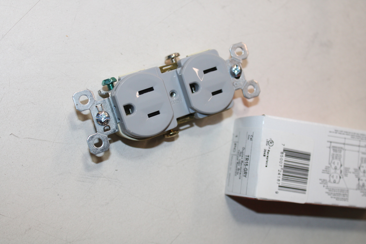 Pass & Seymour TR15-GRY Outlets