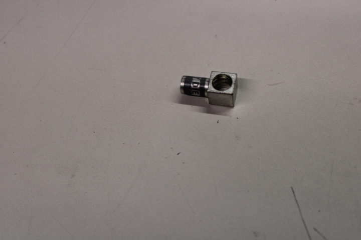 THOMAS & BETTS MD4F-2 Lampholders/Adaptors/Accessories