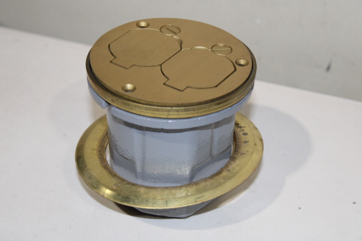 Hubbell 6224 Outlet Boxes/Covers/Accessories