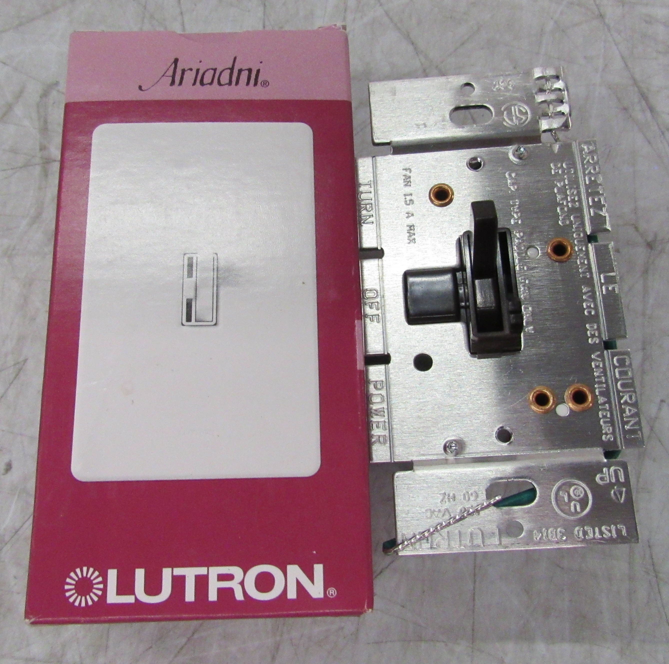 Lutron AYFSQ-F-BR Outlets