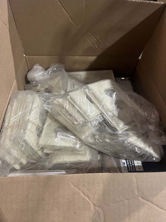 Eaton ECLOT-0818-B-WALLPLATES Wallplates and Switch Accessories