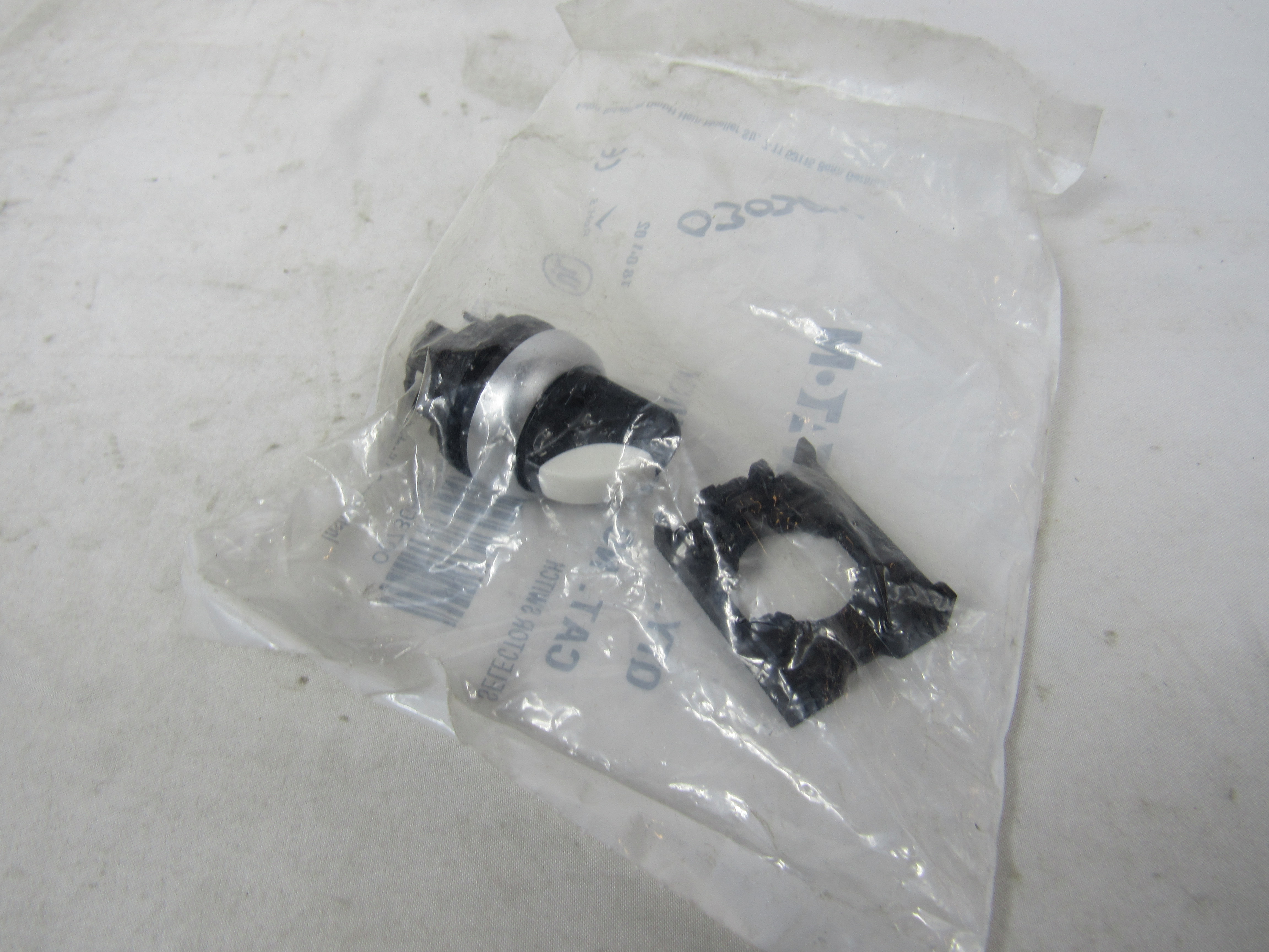 Eaton M22-WKV Selector Switches