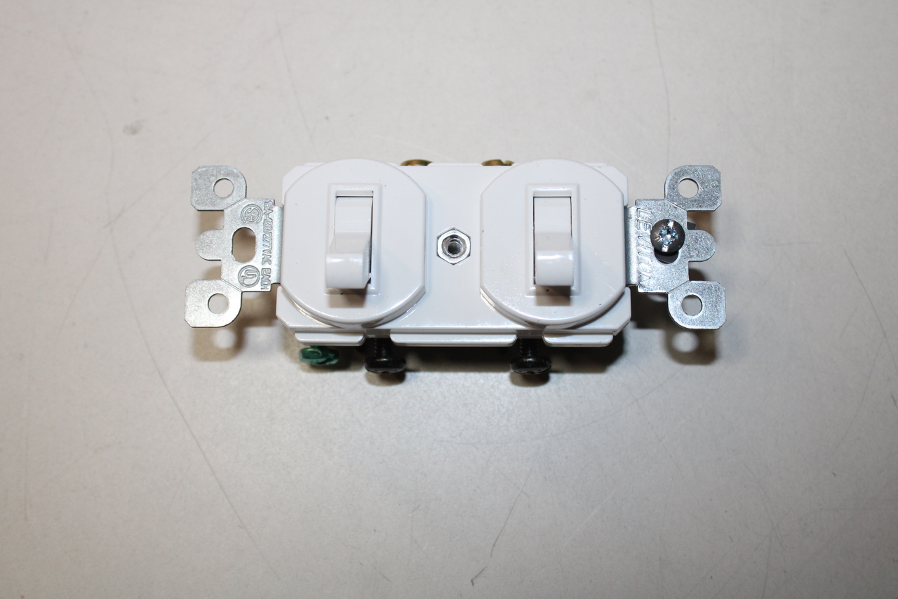 Leviton 5243-W Combination Devices