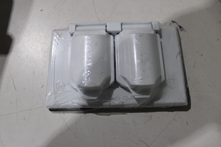 Crouse-Hinds TP7208 Weatherproof Outlet Box Cover