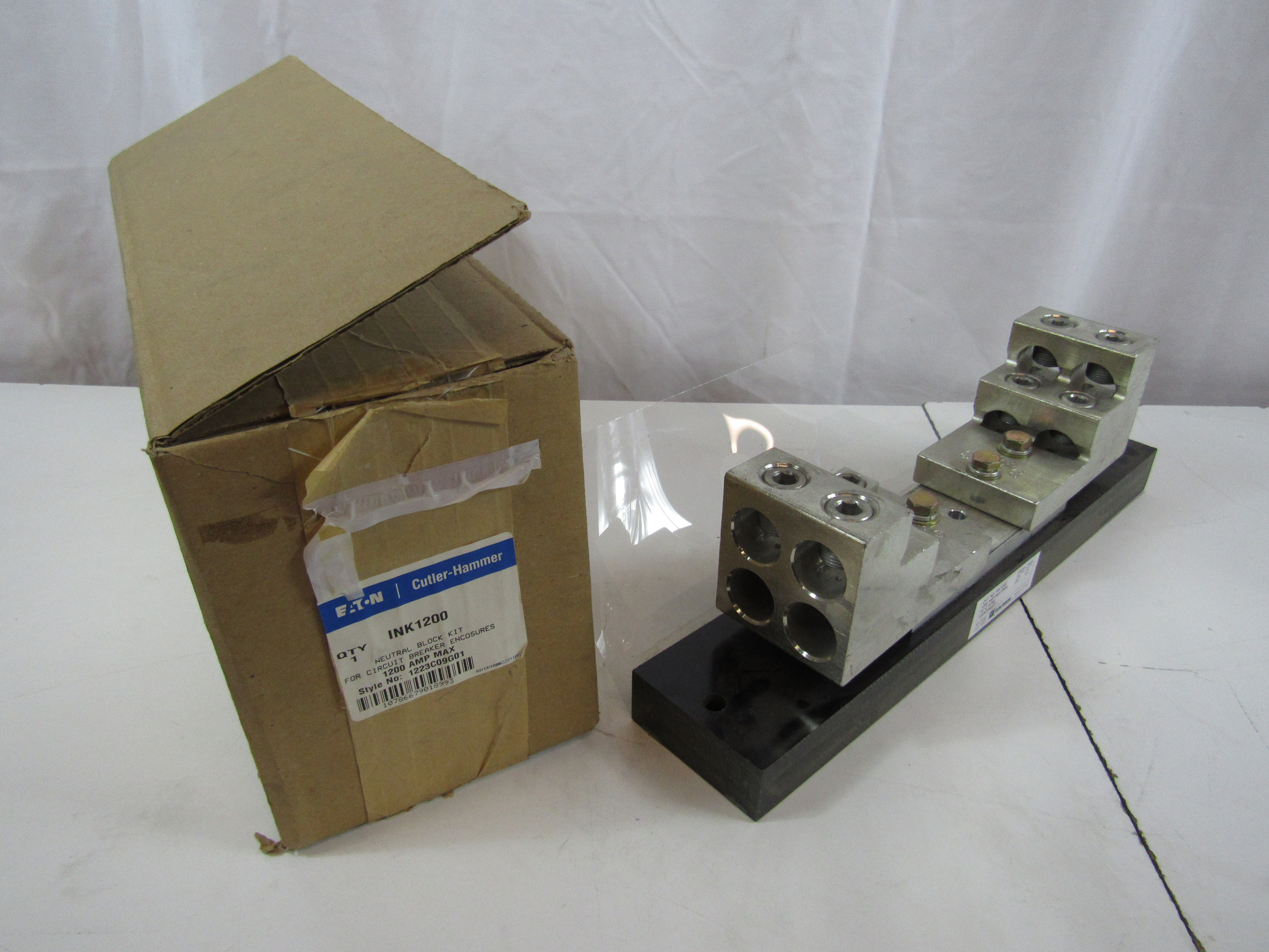 Eaton INK1200 Molded Case Circuit Breaker Neutral Kit