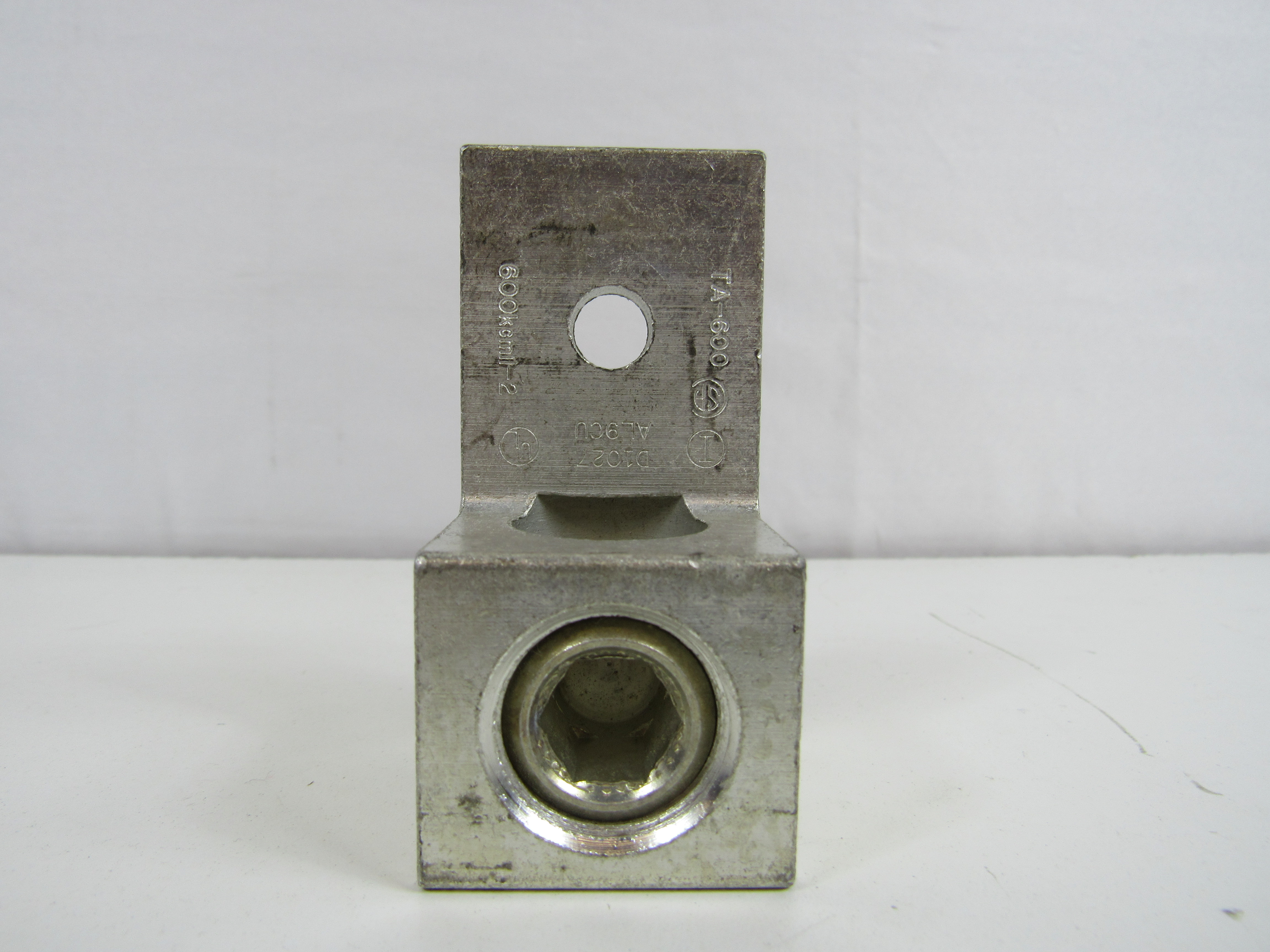 Ilsco TA-600 Mechanical Lug (Repackaged)