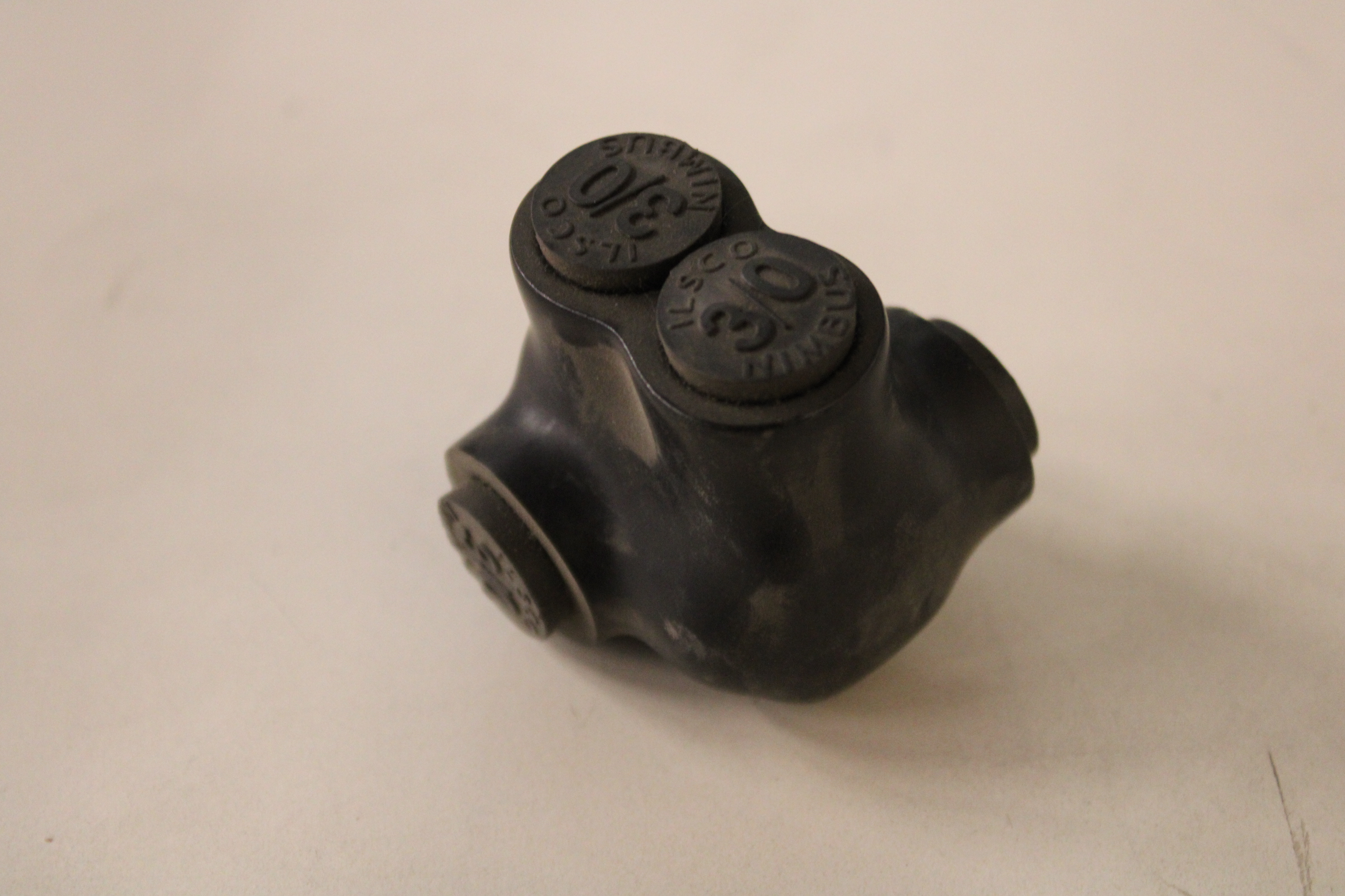 Ilsco PBTO-3/0 Splice Reducer Connector (Repackaged)