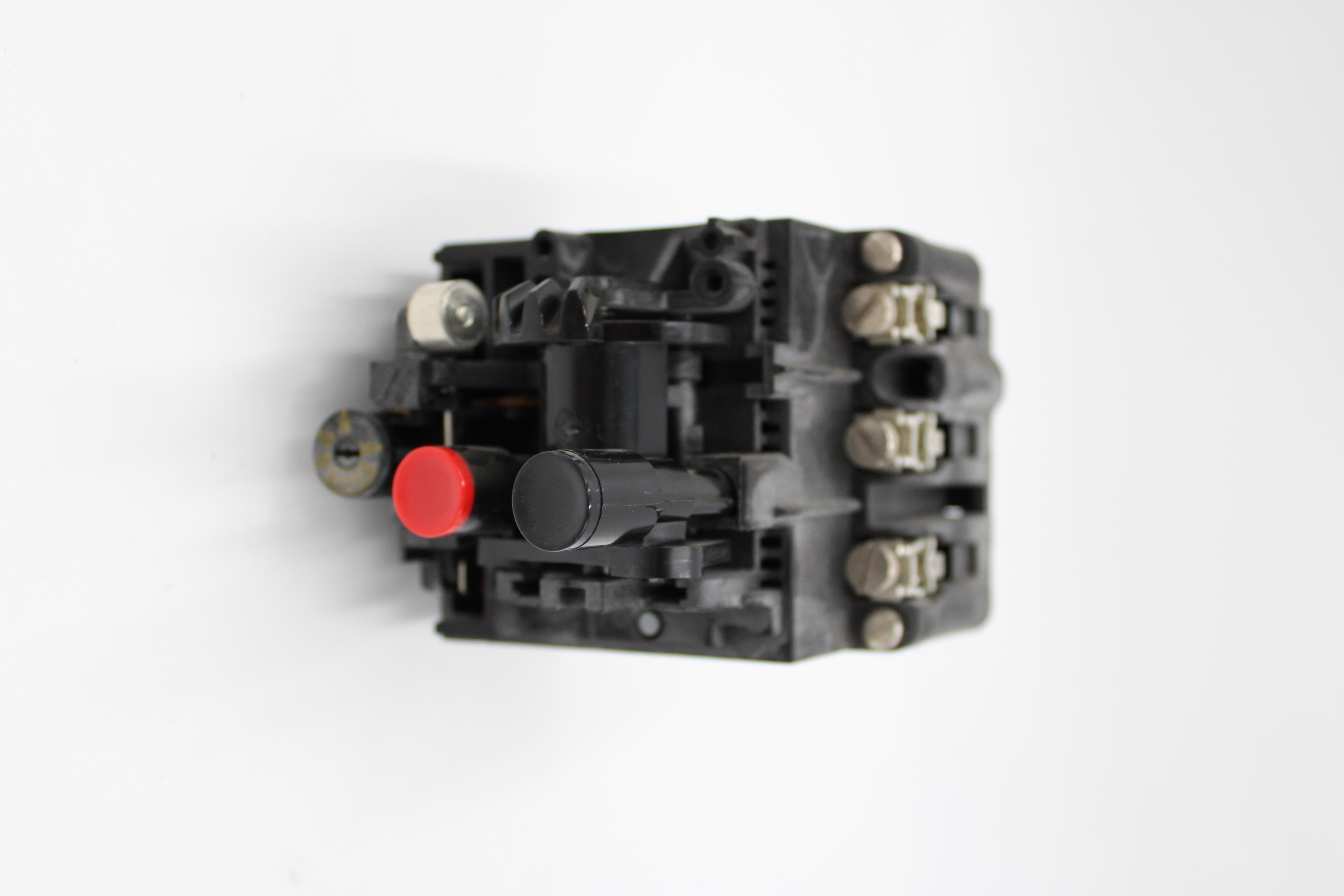 KLOCKNER-MOELLER PKZM-3-32-NA Other Circuit Breakers (Aesthetic Defect) KLOCKNER-MOELLER PKZM-3-32-NA Other Circuit Breakers (Aesthetic Defect)