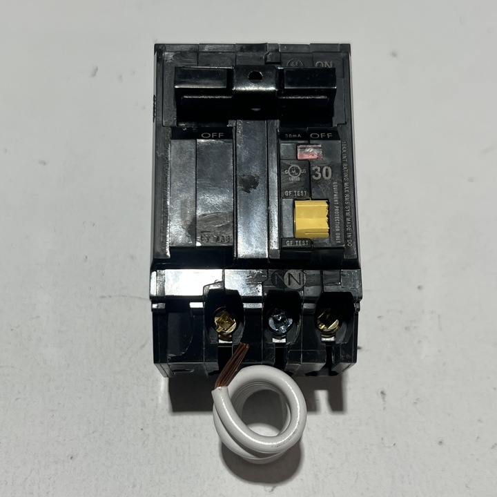 ABB GE Industrial Solutions THQL2130GFEP Ground Fault Circuit Breaker