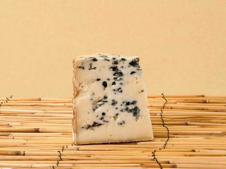 Jasper Hill Bayley Hazen Blue (Raw Cow's Milk Blue Cheese