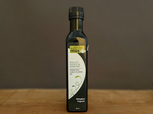 Le Petit Mas, Fermented Garlic Flower Oil - 250ml. Le Petit Mas, Fermented Garlic Flower Oil - 250ml.