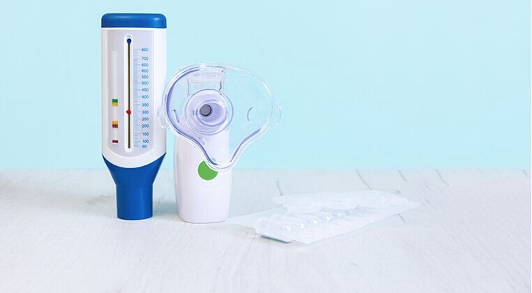 Peak flow metar i komora za inhaler