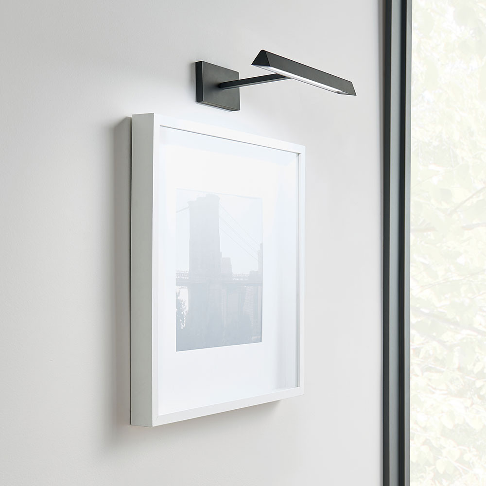 Visual Comfort Dessau Picture Light - Thumbnail 2