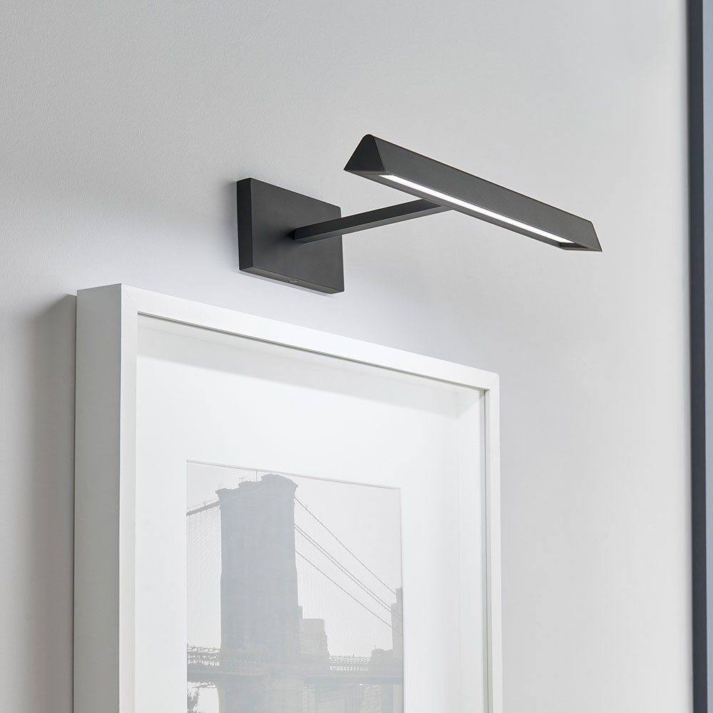 Visual Comfort Dessau Picture Light - Thumbnail 3