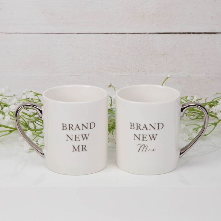 Brand New Mr & Mrs Mug Set