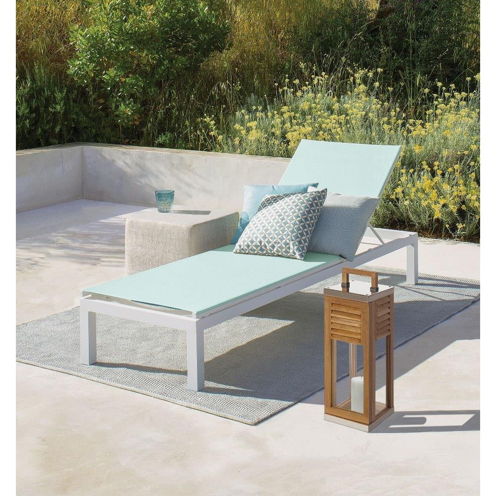 {"pim_id":"2465_Jardinico_media_Antibes_Medium_Lantern_1k","sku":"2465_JCA-ANT-WTB","media_type":"media"}