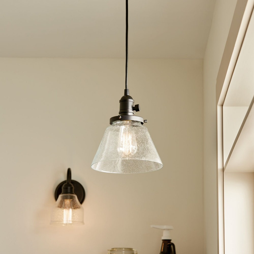 43851BK | lifestyle